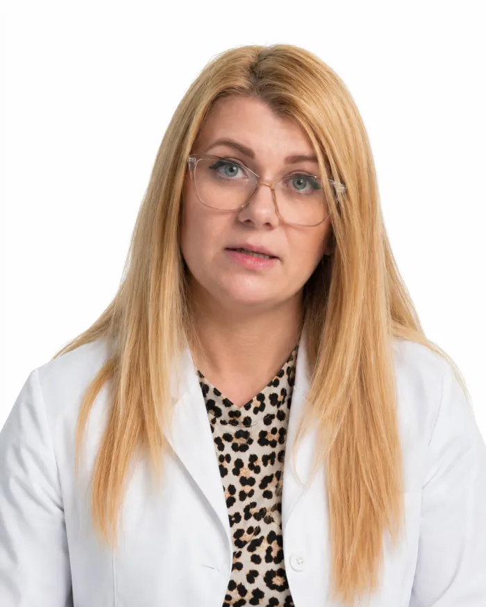 Dr. Gabriela Bold Mitran